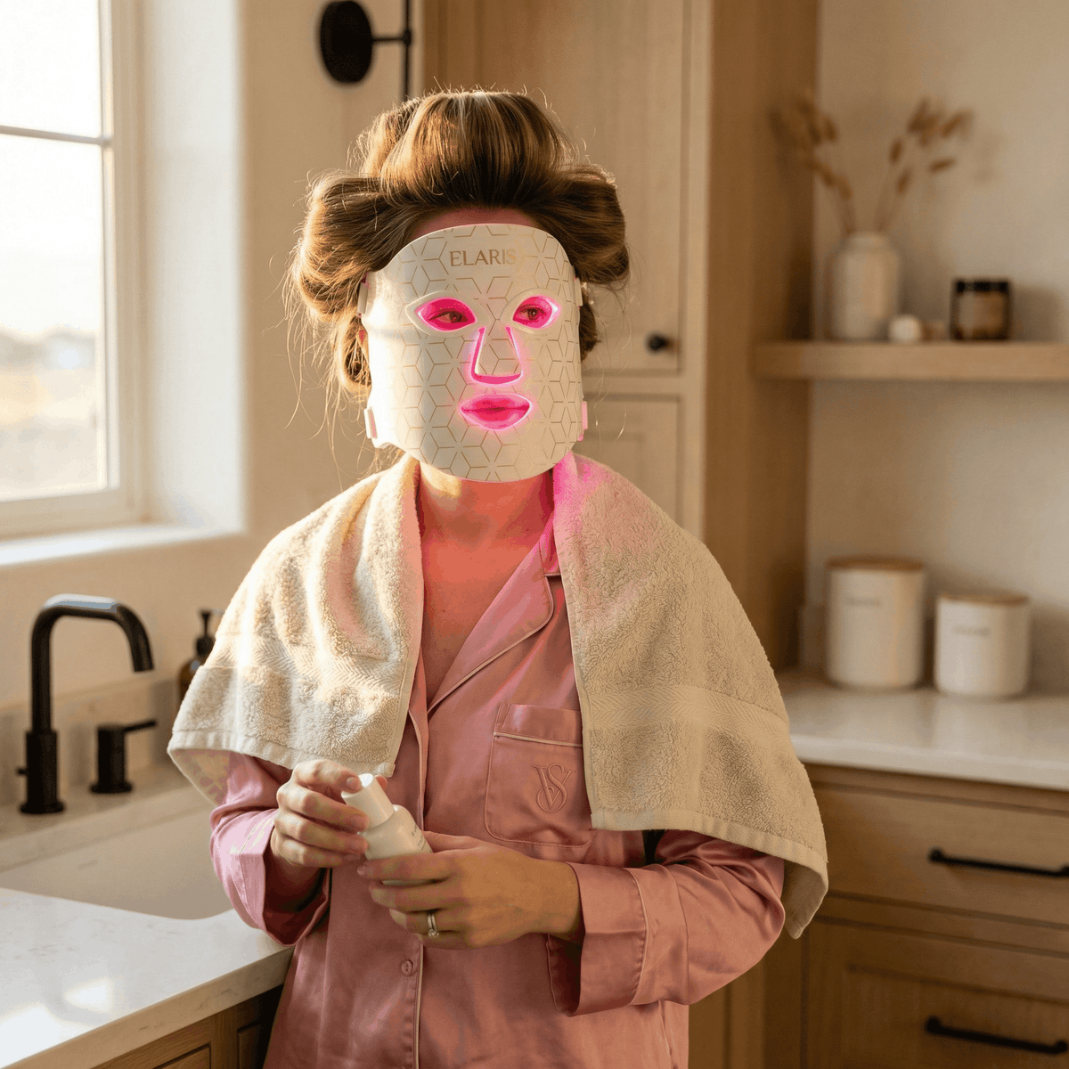 ELARIS LED Red Light Therapy Face Mask
